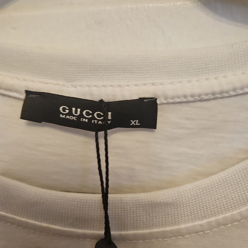 Gucci White Tee with Red and Green Logo - Picture 3 of 3